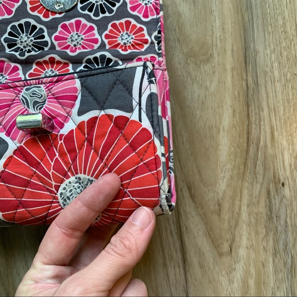 VERA BRADLEY Wallet Wristlet Cheery Blossoms Turn Lock Envelope Gray Red Pink - Picture 11 of 13